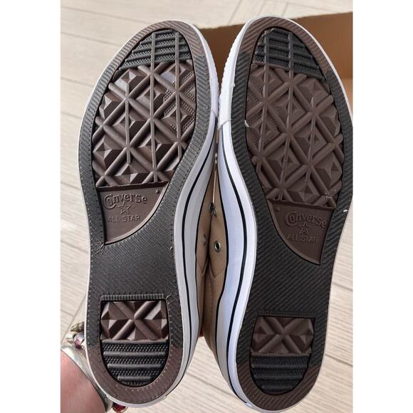 NWB Converse. Women’s sz 10; men’s sz 8.Chuck Taylor all star low, nutty granola - Picture 4 of 7